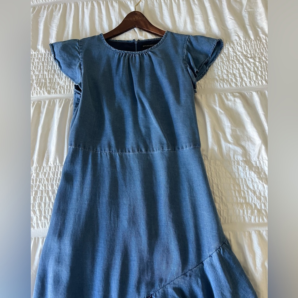 Banana republic classic chambray
